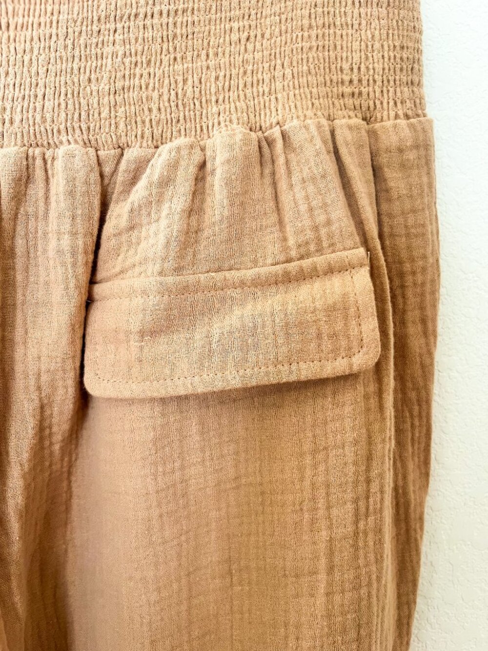 NWT Mocha Gauze Linen Joggers L – Smocked Waist Elastic Ankle Pants Summer - Picture 4 of 5